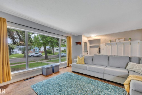 11925 37 Street, Edmonton, AB 
