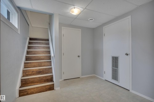 11925 37 Street, Edmonton, AB 