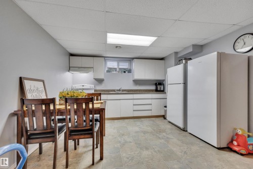 11925 37 Street, Edmonton, AB 