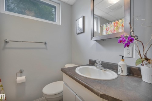 11925 37 Street, Edmonton, AB 