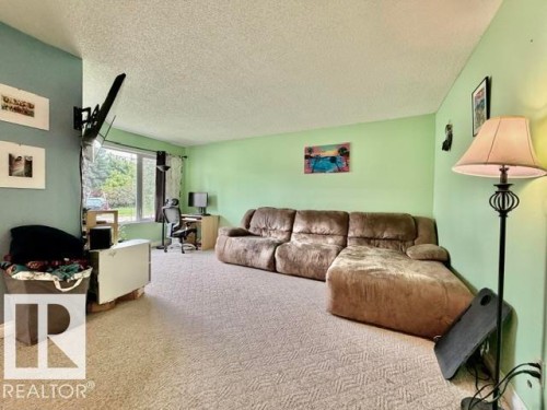169 Garnet Crescent, Wetaskiwin, AB 