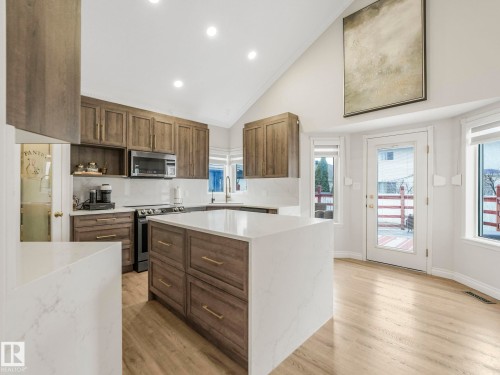 376 Hollick Kenyon Road, Edmonton, AB 
