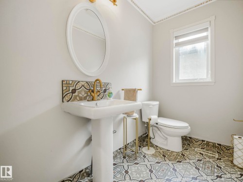 376 Hollick Kenyon Road, Edmonton, AB 