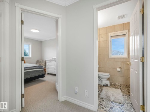 376 Hollick Kenyon Road, Edmonton, AB 