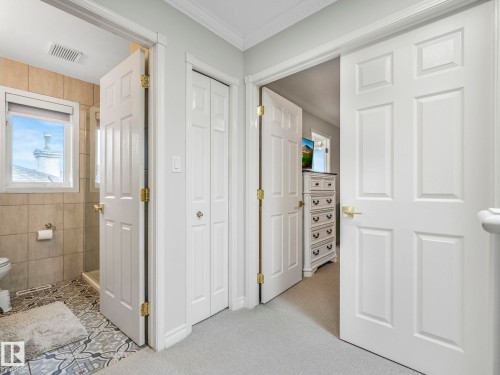 376 Hollick Kenyon Road, Edmonton, AB 