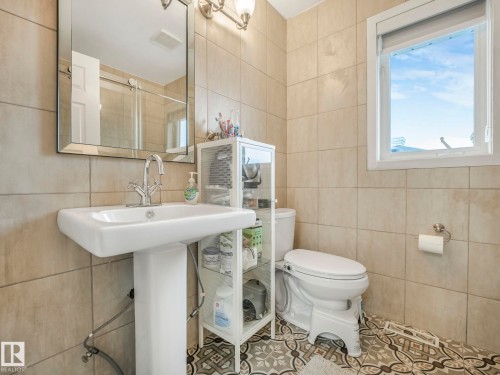 376 Hollick Kenyon Road, Edmonton, AB 