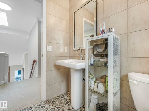 376 Hollick Kenyon Road, Edmonton, AB 
