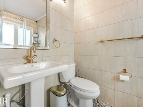 376 Hollick Kenyon Road, Edmonton, AB 