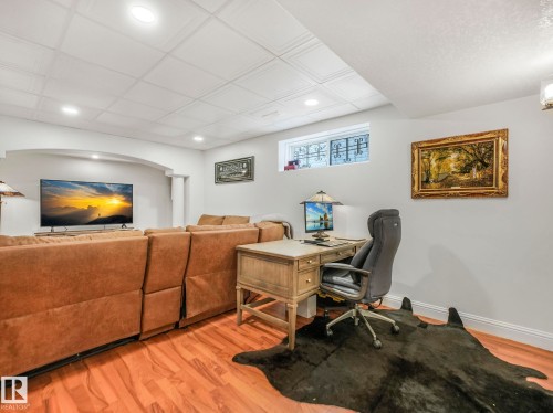 376 Hollick Kenyon Road, Edmonton, AB 