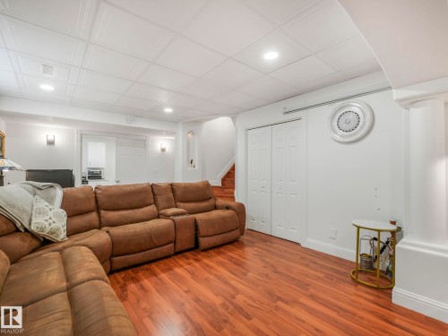 376 Hollick Kenyon Road, Edmonton, AB 