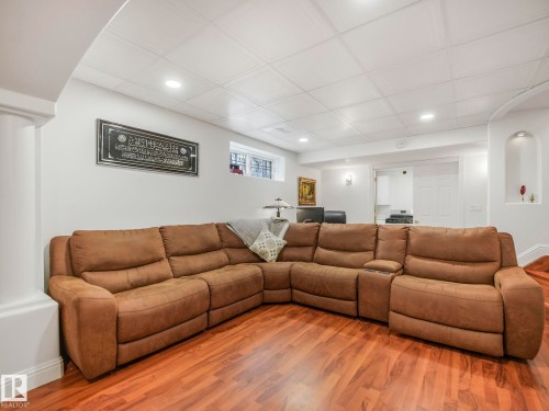 376 Hollick Kenyon Road, Edmonton, AB 