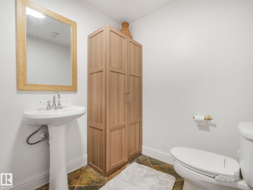 376 Hollick Kenyon Road, Edmonton, AB 