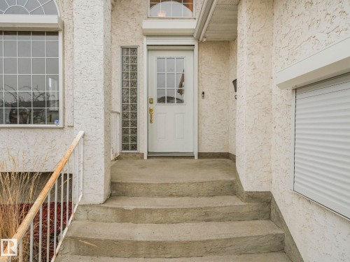 376 Hollick Kenyon Road, Edmonton, AB 