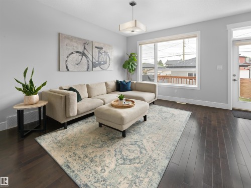 9313 152 Street, Edmonton, AB 
