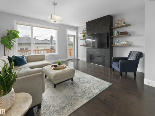 9313 152 Street, Edmonton, AB 