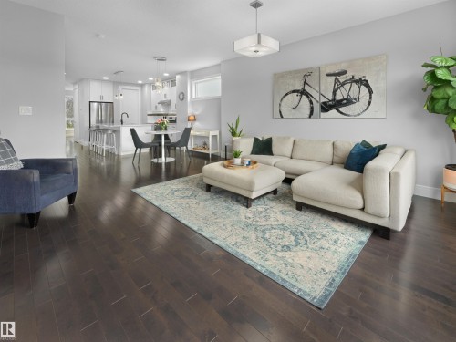 9313 152 Street, Edmonton, AB 