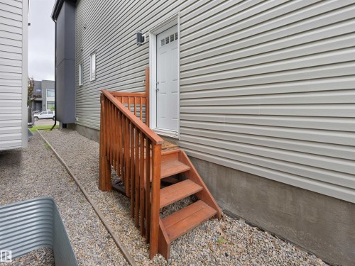 9313 152 Street, Edmonton, AB 