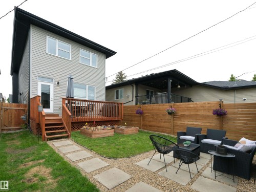 9313 152 Street, Edmonton, AB 