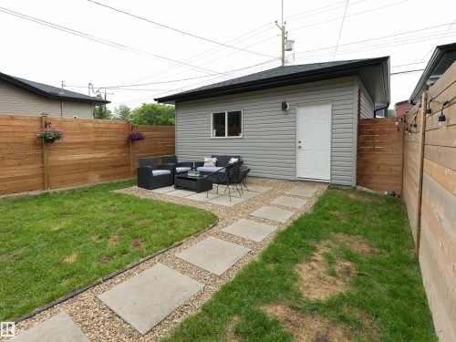 9313 152 Street, Edmonton, AB 