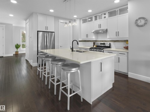 9313 152 Street, Edmonton, AB 