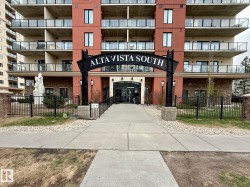 403 10303 111 Street  Edmonton, AB T5K 0C6
