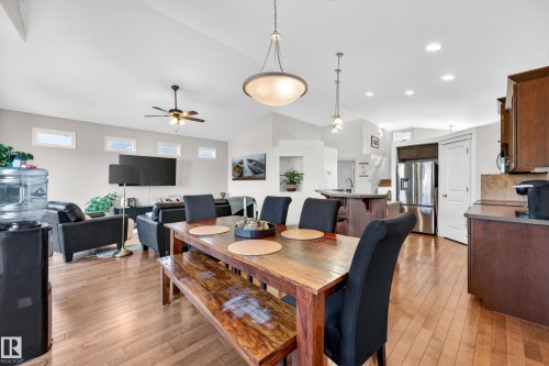100 Napoleon Crescent, St. Albert, AB - Indoor Photo Showing Dining Room
