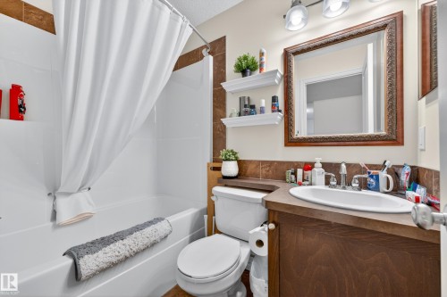 100 Napoleon Crescent, St. Albert, AB - Indoor Photo Showing Bathroom