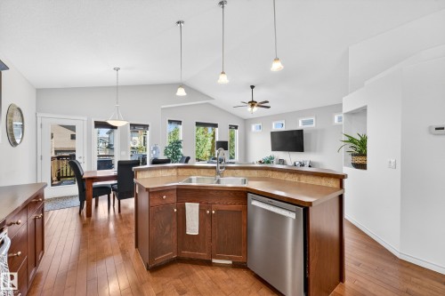 100 Napoleon Crescent, St. Albert, AB - Indoor Photo Showing Kitchen