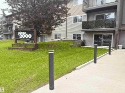 109 15105 121 Street  Edmonton, AB T5X 2G3