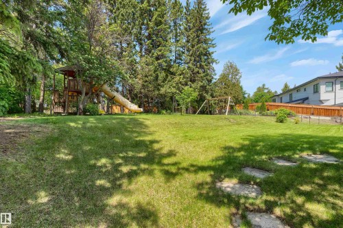 8 Laurier Place, Edmonton, AB 