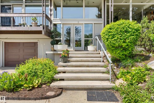 8 Laurier Place, Edmonton, AB 