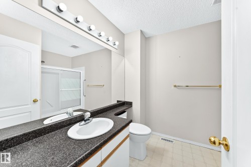 15826 67B Street, Edmonton, AB 