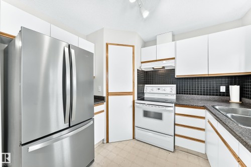 15826 67B Street, Edmonton, AB 