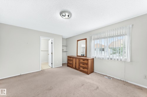 15826 67B Street, Edmonton, AB 