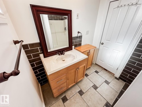 9612 74 Avenue, Edmonton, AB 