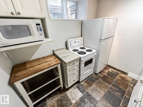 9612 74 Avenue, Edmonton, AB 