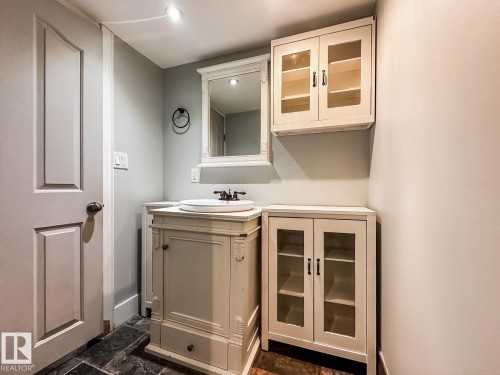 9612 74 Avenue, Edmonton, AB 
