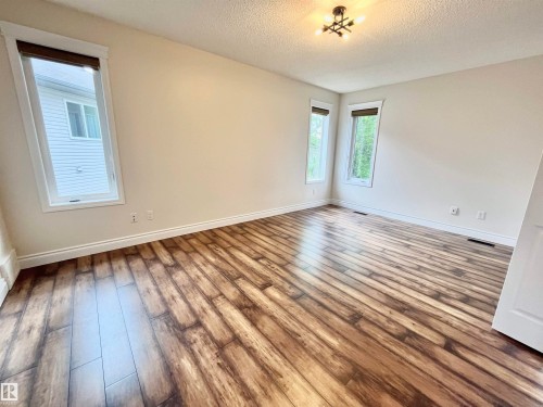 Empty room - 10 Erickson Close, St. Albert, AB 