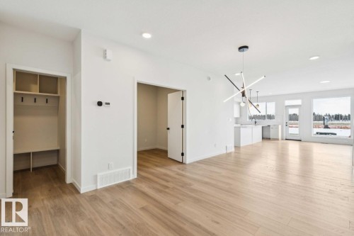 7015 50A Avenue, Beaumont, AB 