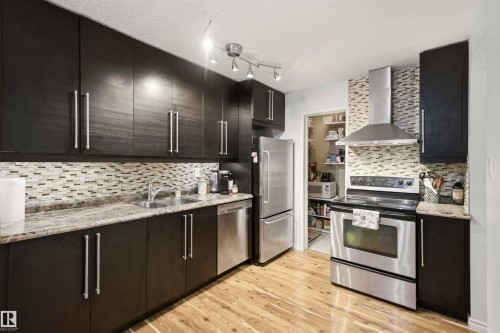 5786 172 Street, Edmonton, AB 