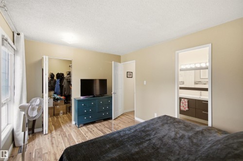 5786 172 Street, Edmonton, AB 