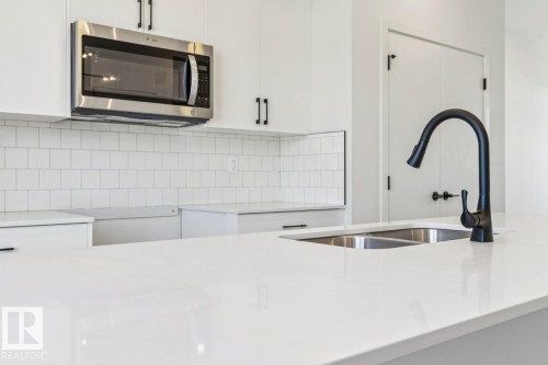 7118 50A Avenue, Beaumont, AB 