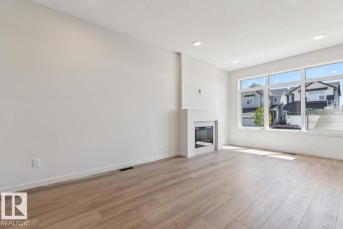 7118 50A Avenue, Beaumont, AB 
