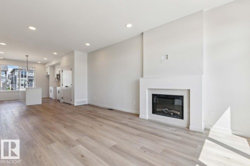 7118 50A Avenue, Beaumont, AB 