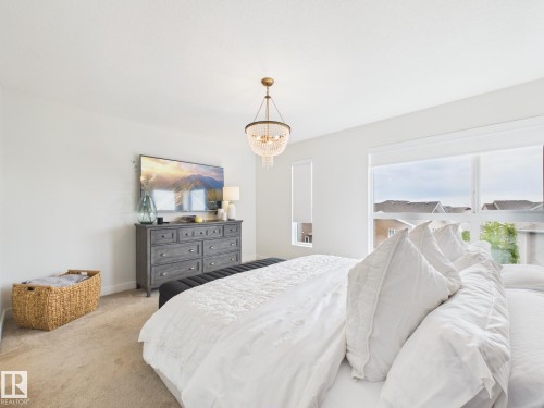 32 100 Jensen Lakes Boulevard, St. Albert, AB - Indoor Photo Showing Bedroom