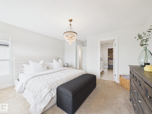 32 100 Jensen Lakes Boulevard, St. Albert, AB - Indoor Photo Showing Bedroom