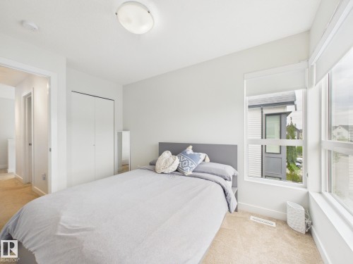 32 100 Jensen Lakes Boulevard, St. Albert, AB - Indoor Photo Showing Bedroom
