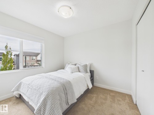 32 100 Jensen Lakes Boulevard, St. Albert, AB - Indoor Photo Showing Bedroom