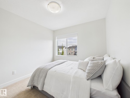 32 100 Jensen Lakes Boulevard, St. Albert, AB - Indoor Photo Showing Bedroom