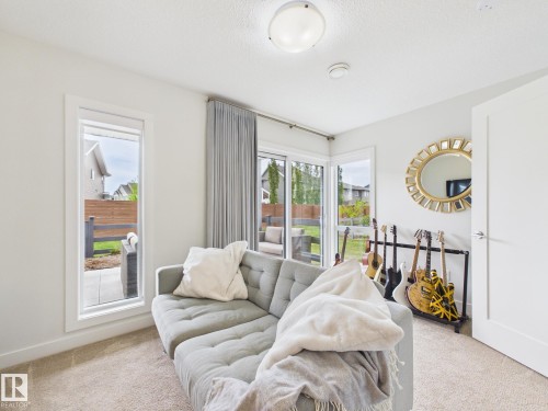 32 100 Jensen Lakes Boulevard, St. Albert, AB - Indoor Photo Showing Living Room